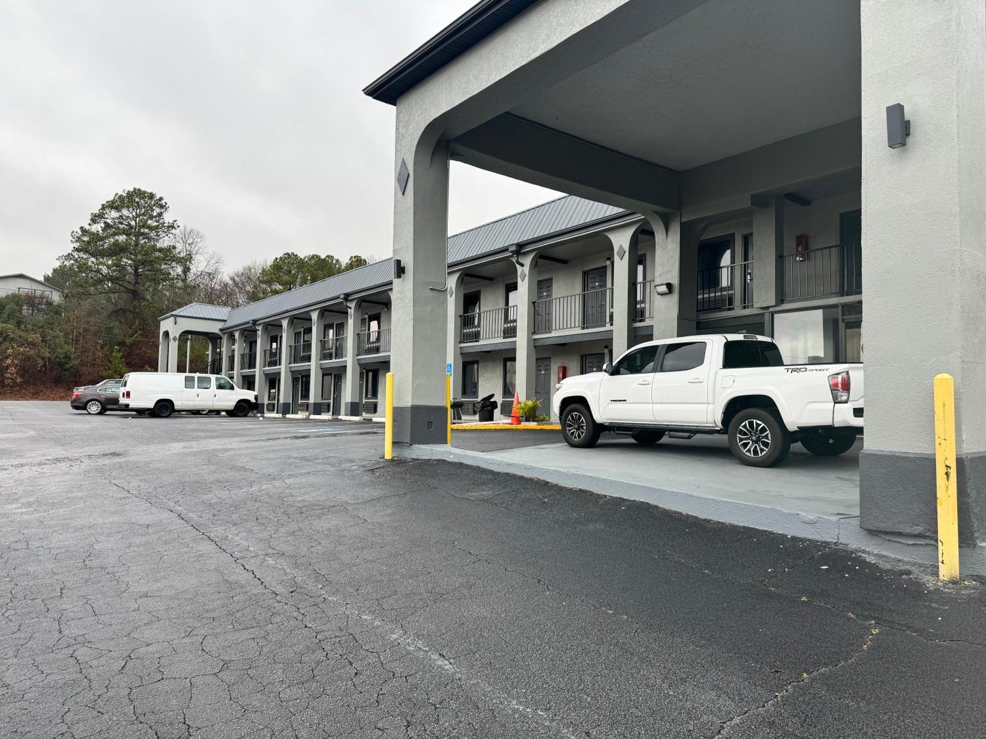 Scottish Inns - Locust Grove Exterior photo